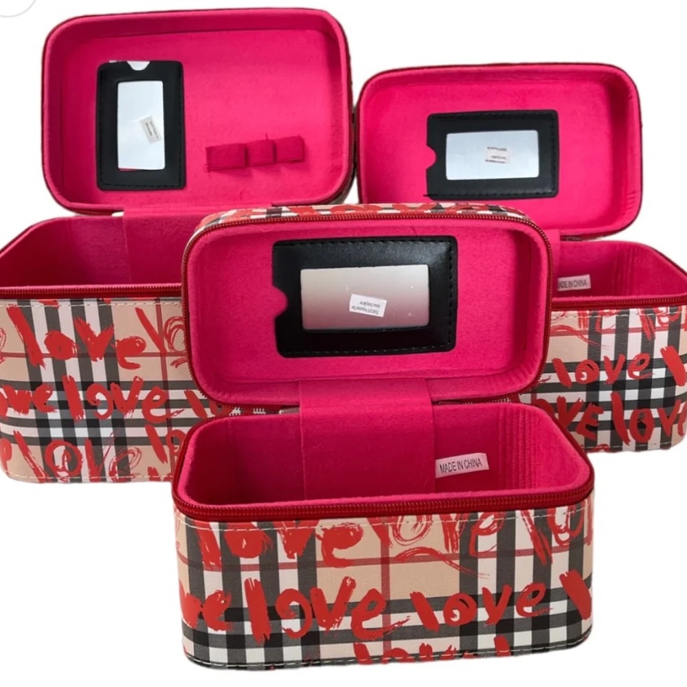 Stylish Love Print Phone Accessory Case - Red and Black